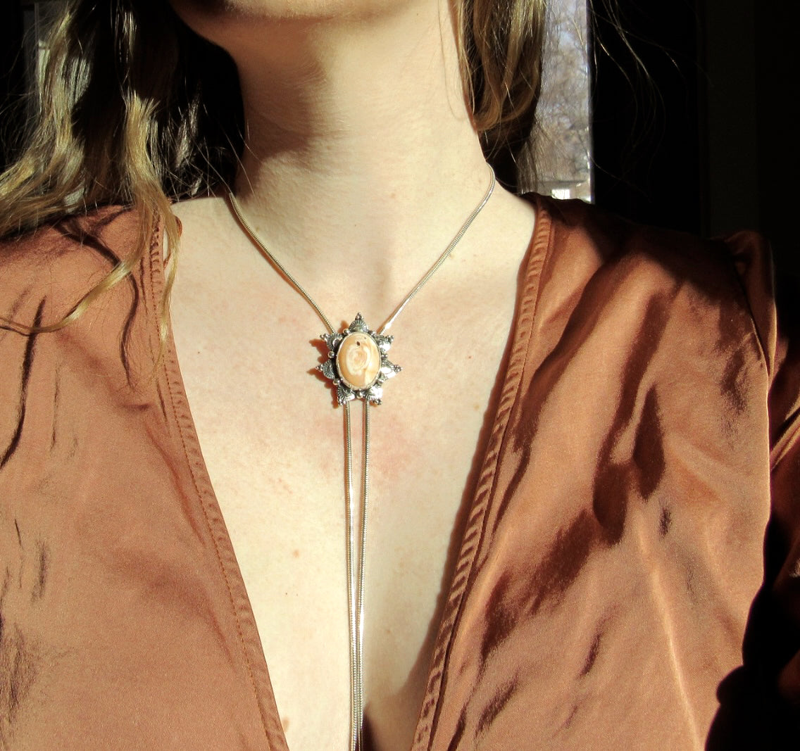 Chain Bolo - Fire Opal